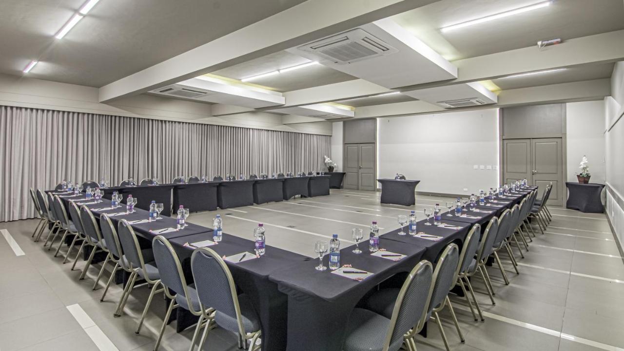 Hotel Deville Express Cascavel Cascavel  Exterior photo