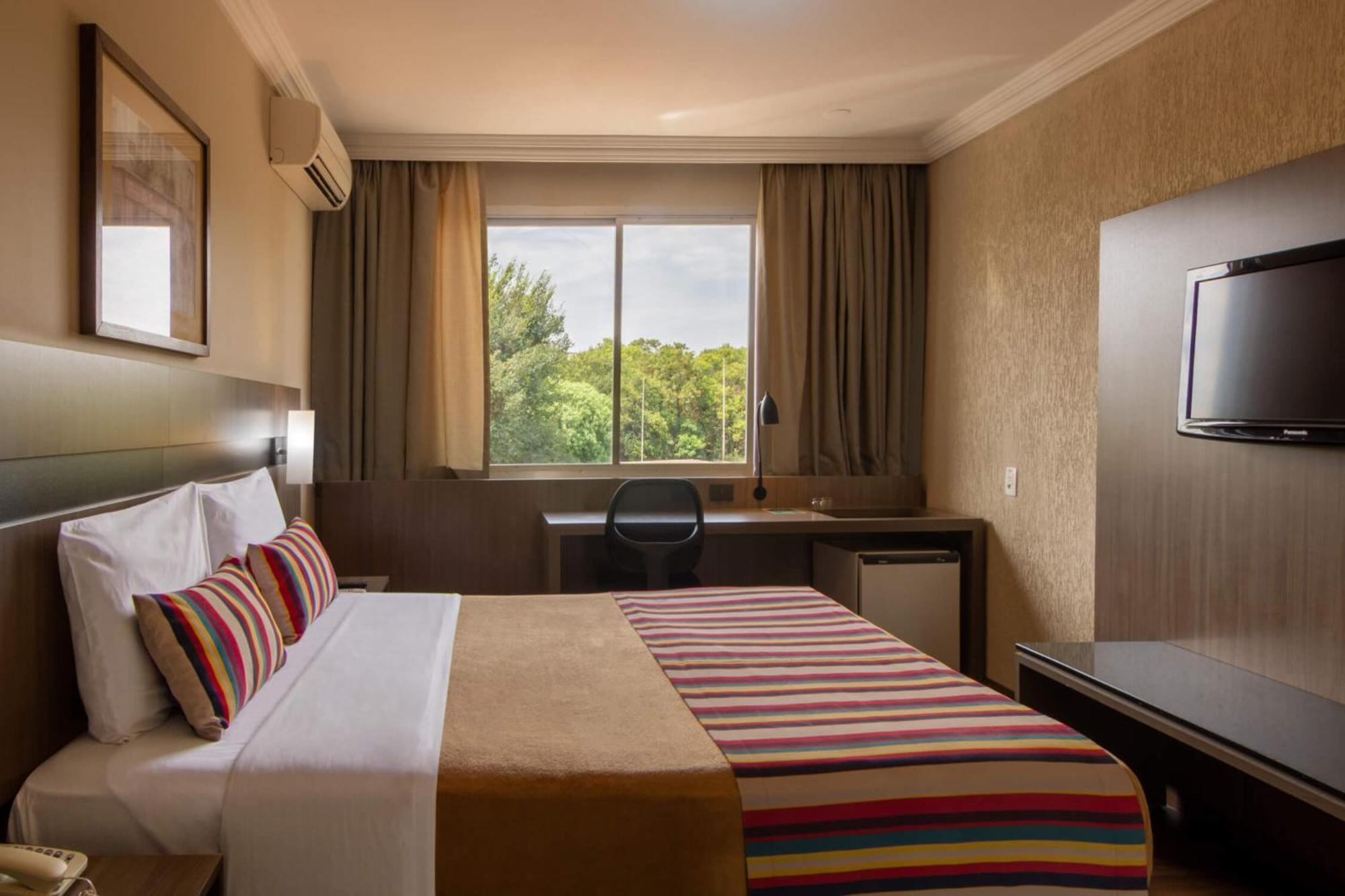Hotel Deville Express Cascavel Cascavel  Exterior photo